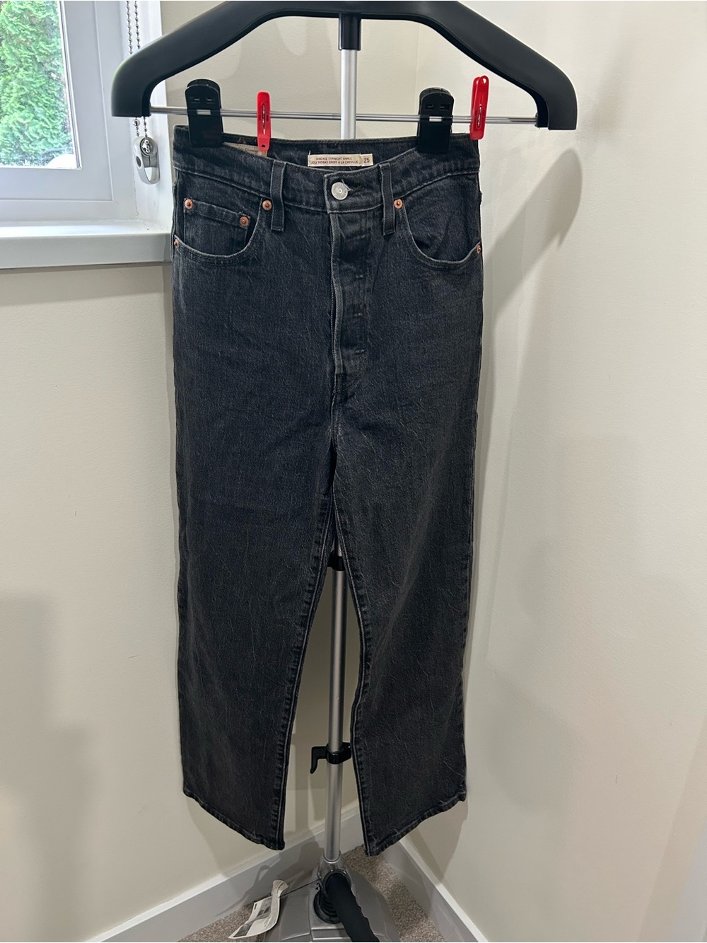 Levi’s straight leg jeans worn once like new